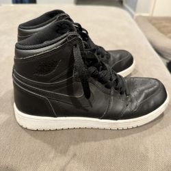 Kids Jordan 1ns 