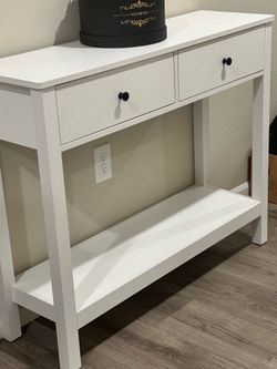 Hallway chest of drawers