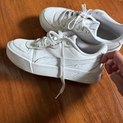 Puma Sneakers