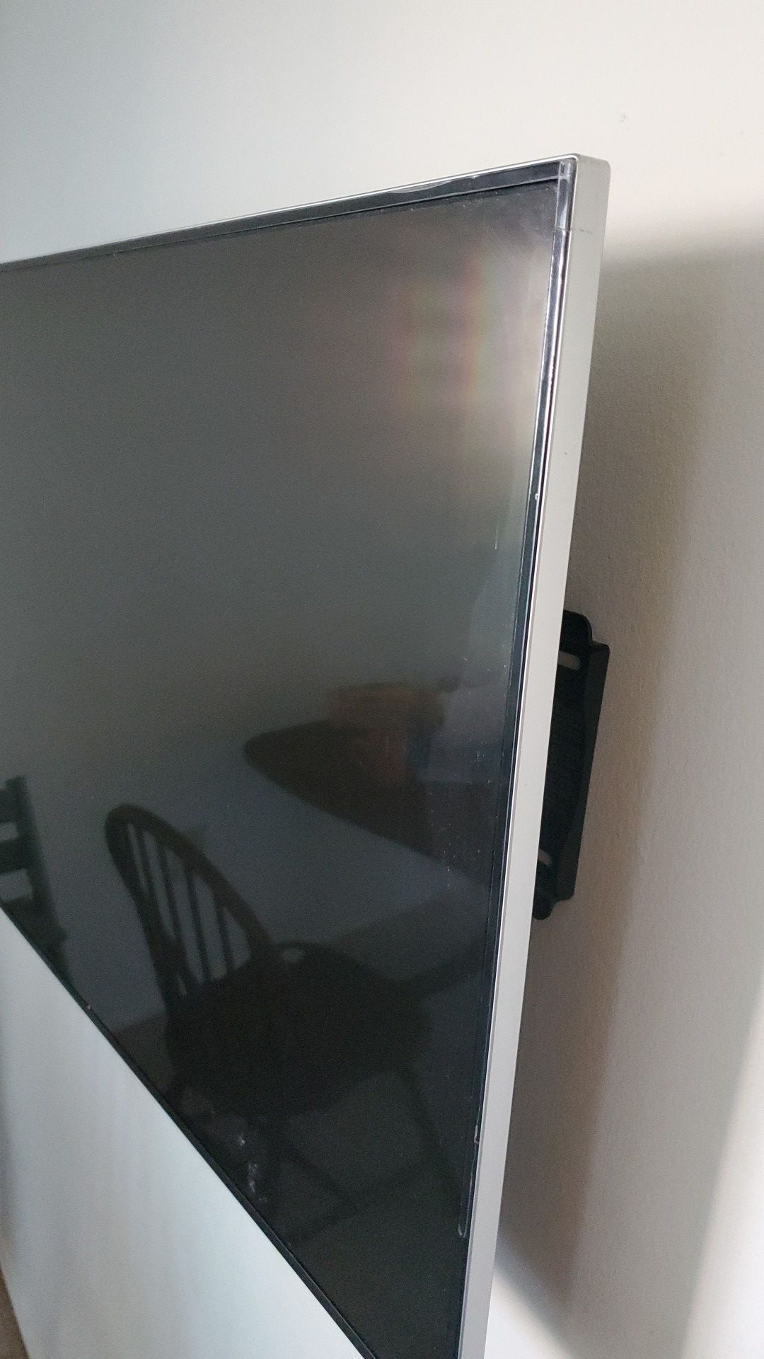 Vizio tv (not working) and wal mount