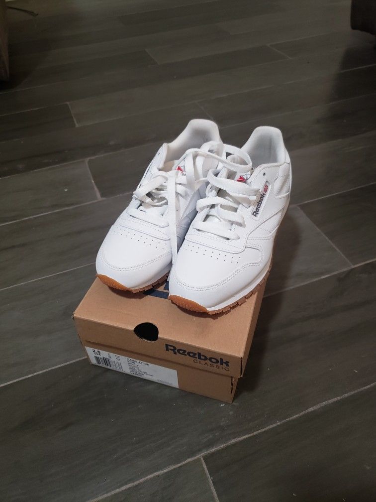 Brand NIB Kids Reebok Classic 