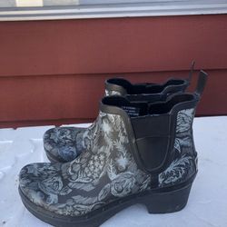 Dansko Rosa Women’s Black Grey Florals Rain Boots Size 38/7.5US