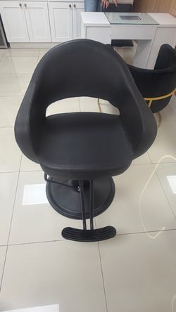 Brand New Professional Hydraulic Salon Styling Chair – $320  Brand new professional salon styling chair with comfortable padded seat, modern open-back