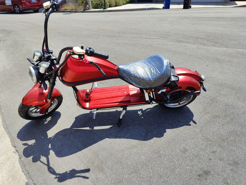 TOXOZERS 2500W Fat Tire Electric Scooter for Adults, Citycoco Chopper Electric Scooter with Seat, 50 mph, Turning Signals, Mirrors