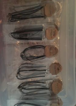 Female choker Seven different styles