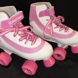 Pink Roller Derby Skates - Youth Size 2- barely used- Like New - LOTO