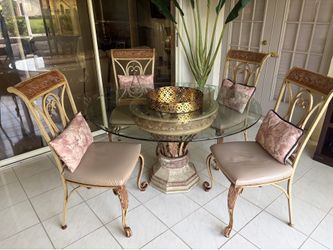 Dining table for indoors or outdoors