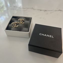 100% Authentic Chanel Freshwater Pearl Stud Earrings