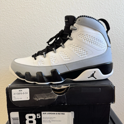 Jordan 9 Barons Size 8.5 Men’s VNDS (Worn Once)