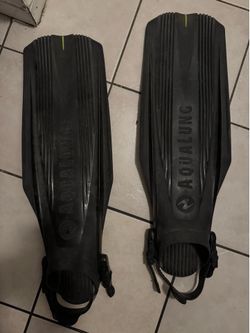 Aqua Lung Diving flippers
