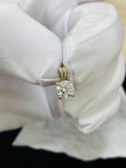 14K VVS2 D Color Ideal Cut Round Brilliant Diamond Pendant 