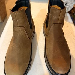 New CAT Mens Boots 11 1/2 M
