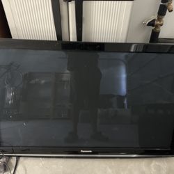 Tv With Wall Mount