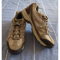 New Balance 606 Trail Hiking Shoe Women Size 7 Sneaker Suede Brown
