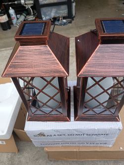 Juegos De Lámparas Solares En Buenas Condiciones Están Nuevas