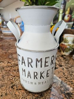 Tin vase $10