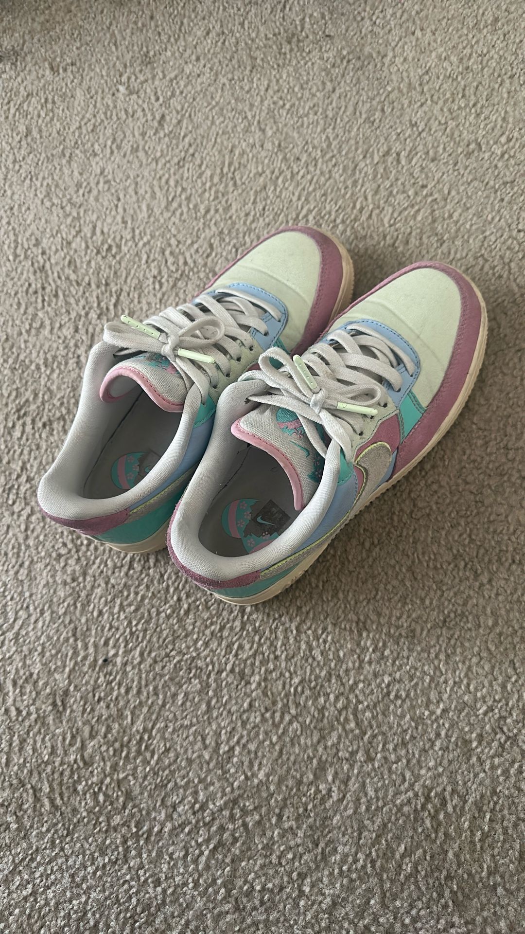 Nike Air Force Easter