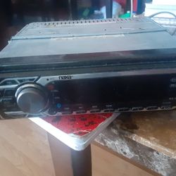CAR STEREO BLUETOOTH AUX USB