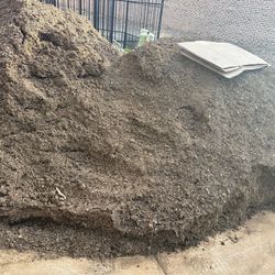 Top soil for sale by yard or all