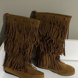 HOTCAKES women boots size 8.5 with box