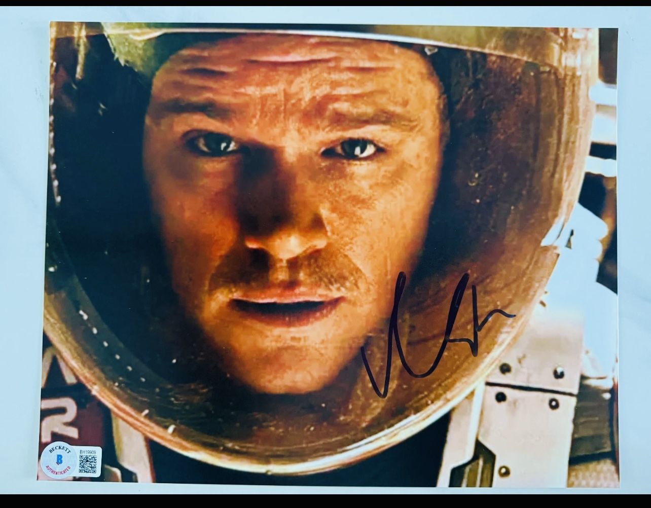 BAS COA MATT DAMON SIGNED 8x10 PHOTO