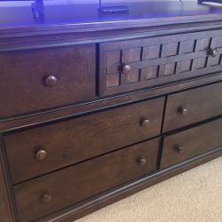 SOLID WOOD Dresser And Night Stands