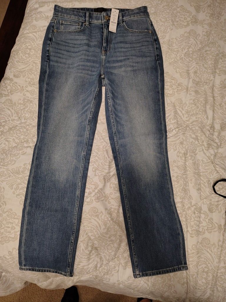 New White House Black Market BOYFRIEND JEANS Size 2. Great PRICE for NAME BRAND JEANS S. VERY NICE. SEE PHOTOS. CASH PICKUP ONLY