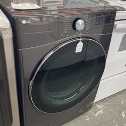 New Scratch And Dent LG Front Load Washer. 1 Year Warranty 