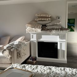 Move Out Sale!! Furniture, Home Decor, Clothes