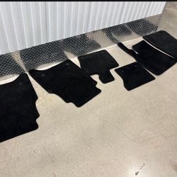 Six Land Rover floor mats $40