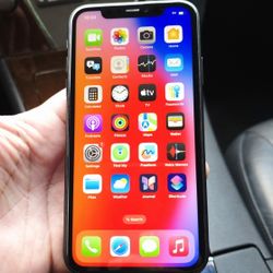 iPhone XR 64GB in Excellent Condition Att T-Mobile And Cricket 
