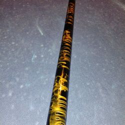 GOLD/BLACK POOL CUE, GREAT CONDITION 