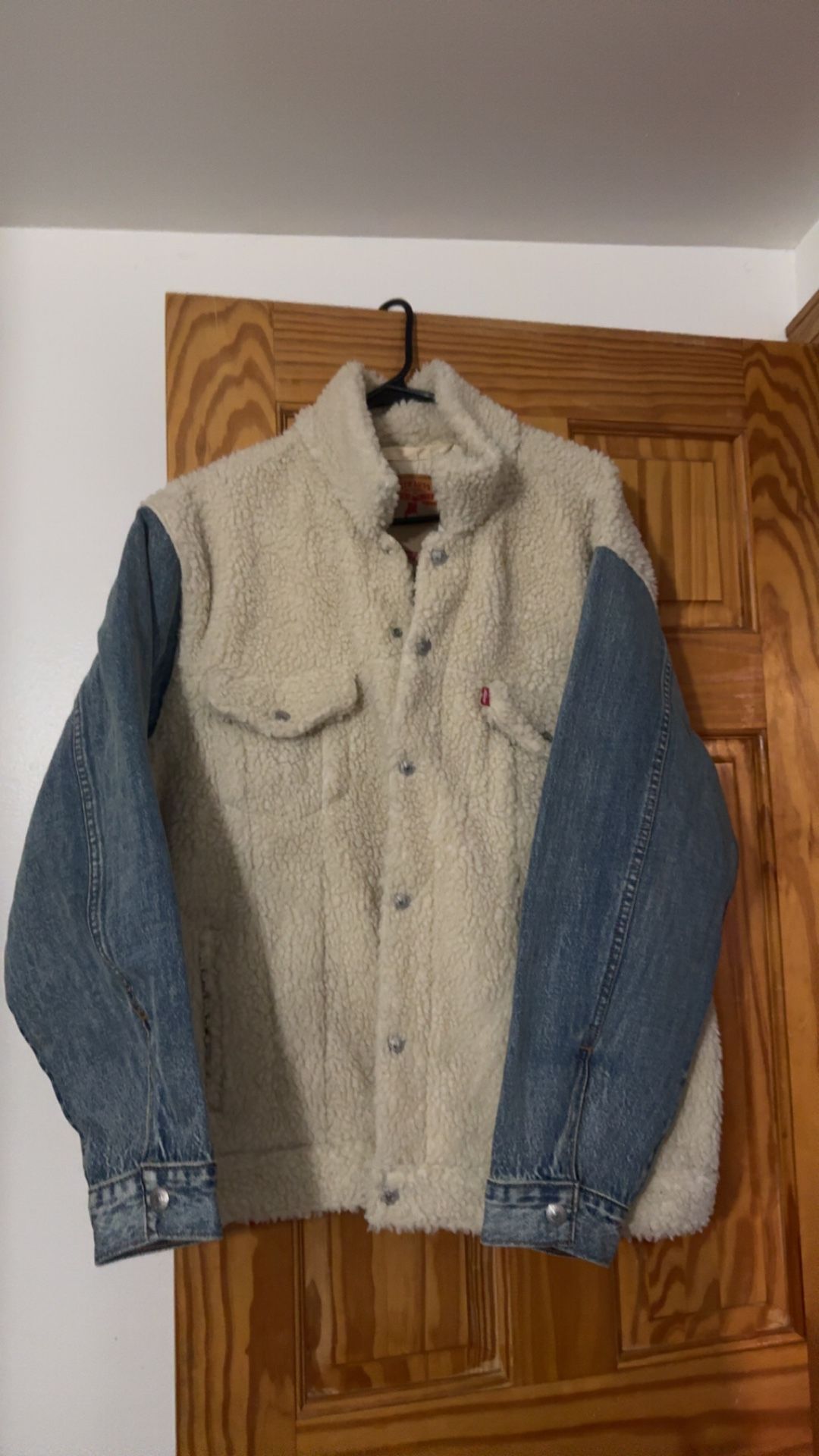 LEVI’S Cozy Fleece Jean Jacket