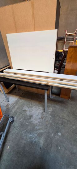 Twin platform bed
