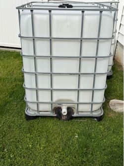 300 gallon water tote have two