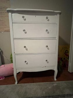 Vintage Dresser 19x30x43