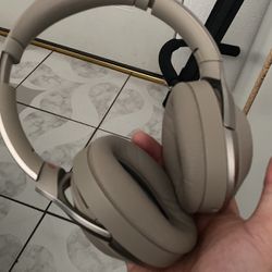 Sony DJ Style Over The Ear Headphones 