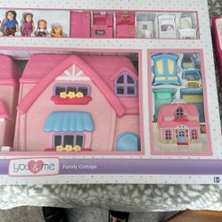 Dollhouse (Family Cottage)