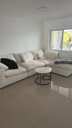 White Cloud Sectional W Ottoman