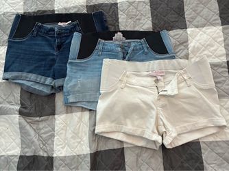 Maternity shorts