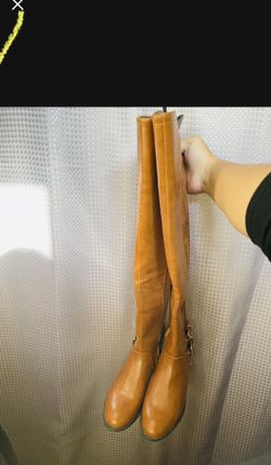 Women Boots (size 7 1/2)