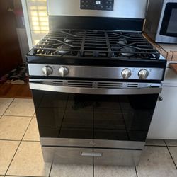 Stove: Freestanding Gas Range Stainless Steel