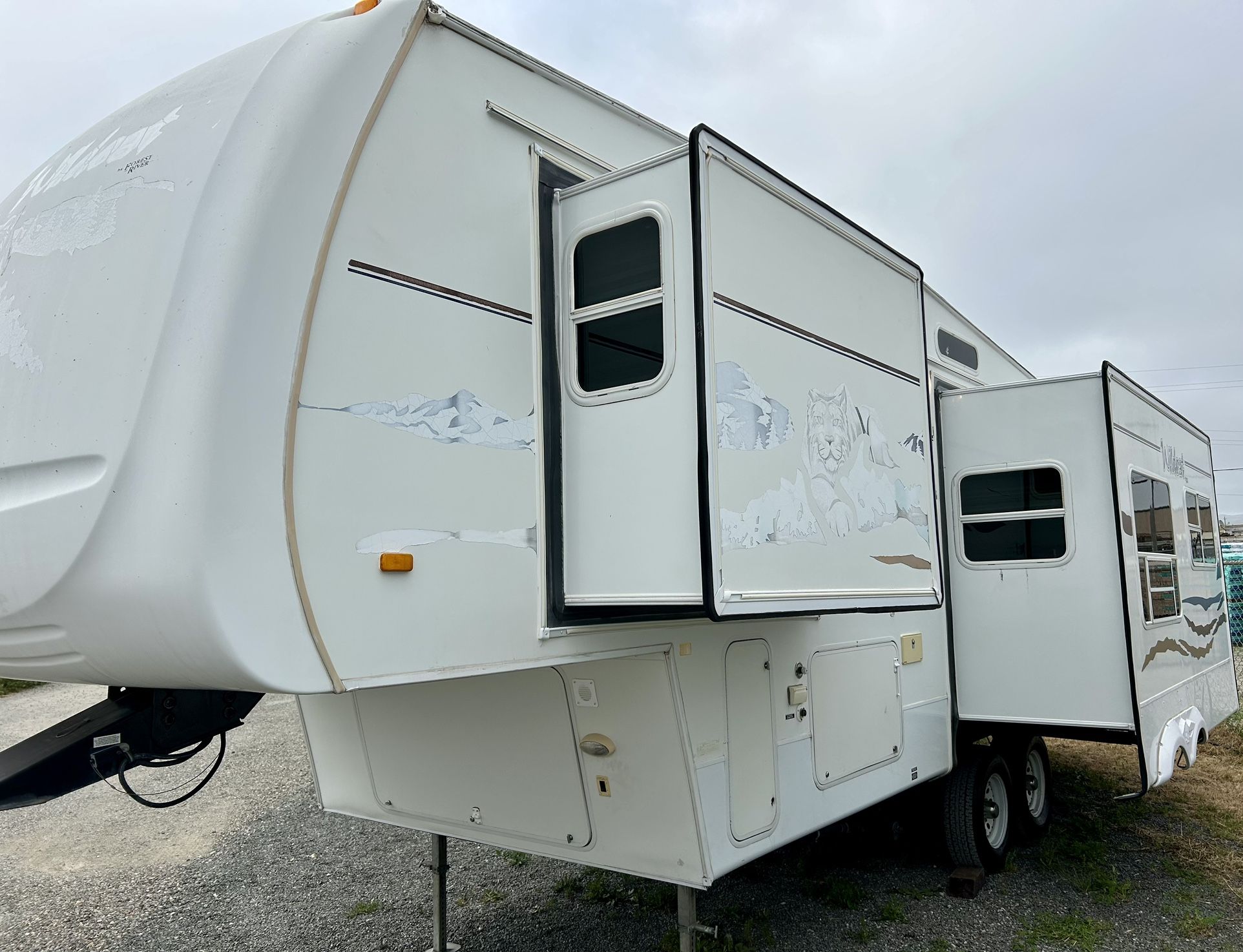 2006 immaculate condition throughout one owner