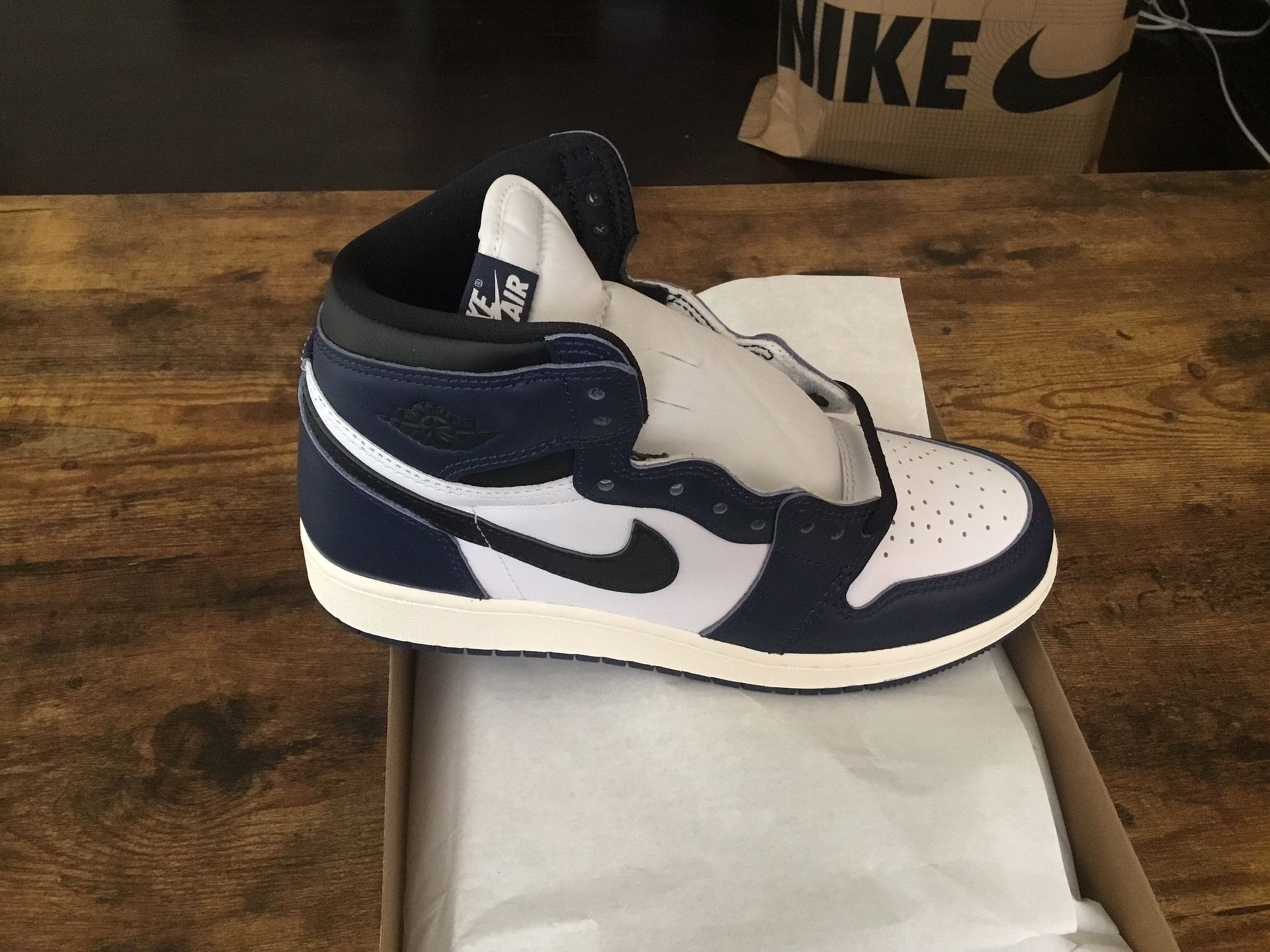 New Men’s Air Jordan 1 Retro High OG size 6Y/7.5W