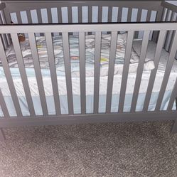 Crib With Mattress 
