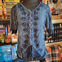 Vintage Button Down Denim Colored Top With Delicate Detailing Size Sm/Med