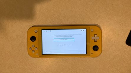 Nintendo switch Light (yellow)