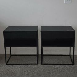 2 Nightstands...