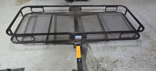 Trailer hitch basket