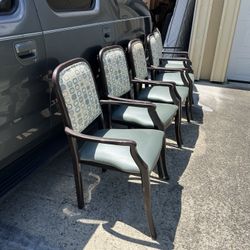 6 Chairs Dining Room Leather No Scratch Clean Condition Good 